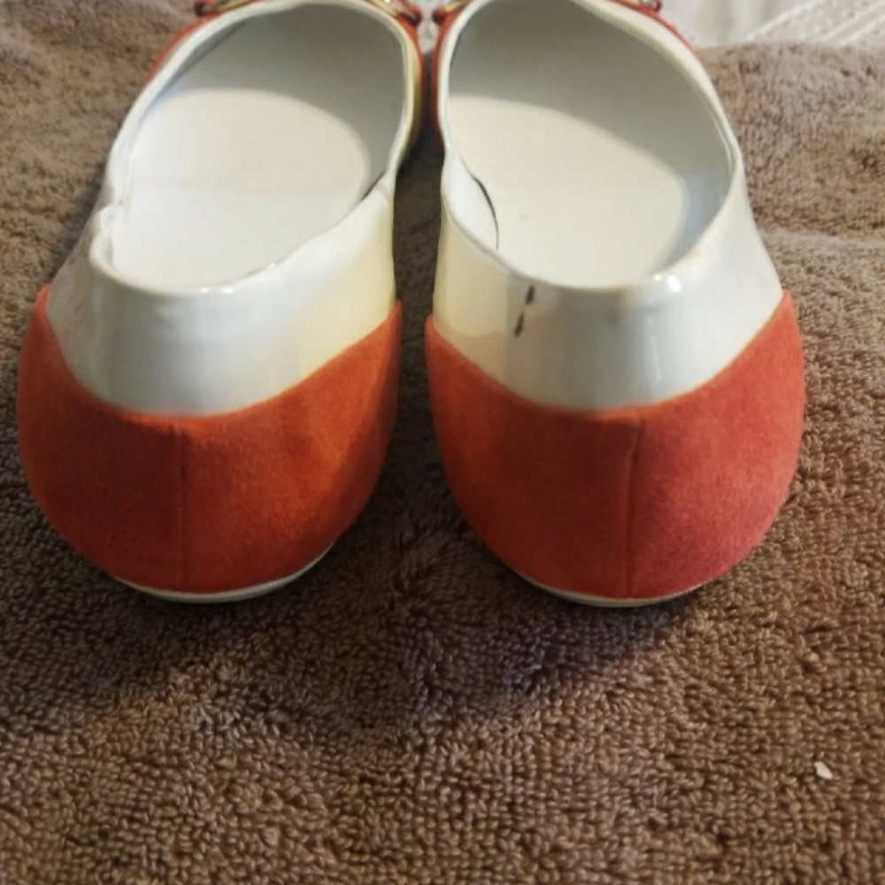 Authentic vintage Gucci Flats - Picture 6 of 11